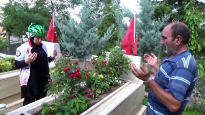 Pedal Çevirerek Şehit Ömer Halisdemir'in Kabrine Gidiyor