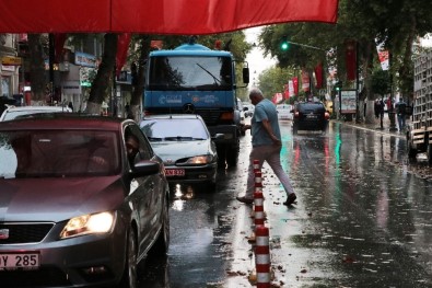Şiddetli Yağış Malatya'da Etkili Oldu