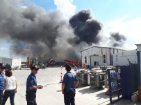 İTFAİYE MERDİVENİ - Başkent'te Korkutan Yangın