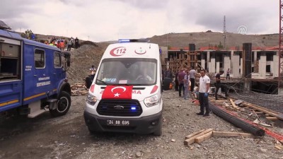 Erzincan'da Hastane İnşaatında Çökme Açıklaması 8 Yaralı