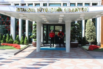 İBB Güvenlik Görevlileri 15 Temmuz Temalı Forma Giydi