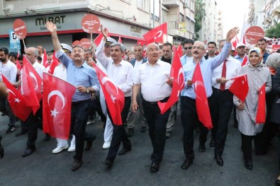 Mersin'de 15 Temmuz Yürüyüşü