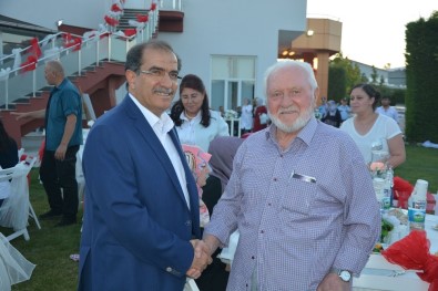 Uşak'ta Şehit Aileleri Ve Gaziler Onuruna Akşam Yemeği Verildi