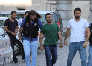 Hakkari'den Ankara'ya Eroin Sevkiyatında Yakalanan 3 Kişi Tutuklandı