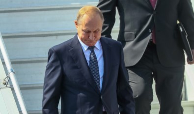 Putin, Beklenen Zirve İçin Helsinki'de