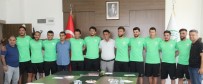 HASAN KARAMAN - Sivas Belediyespor 11 Futbolcuyla Sözleşme İmzaladı