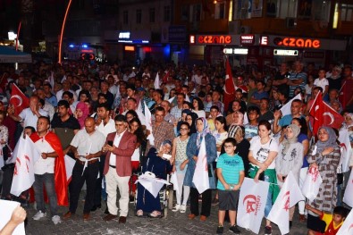 Torbalı'da 15 Temmuz Programına Binlerce Kişi Katıldı