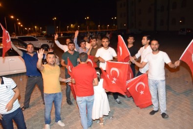 Viranşehir'de Binler 15 Temmuz İçin Tek Yürek Oldu