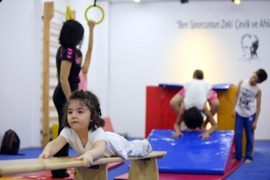 Bülent Ecevit Spor Tesisi'ne Çocuk Jimnastik Salonu