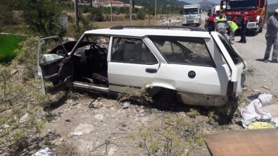 Denizli'de Otomobil Takla Attı Açıklaması 3 Yaralı