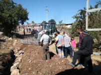 UZUNPıNAR - Denizli'de Vatandaşların Su Eylemi