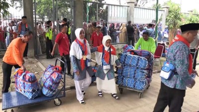 Endonezya'da İlk Hac Kafilesi Yola Çıktı