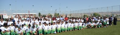 Kayseri Şeker Yaz Spor Okullarında 600 Öğrenciye Kurs İmkanı
