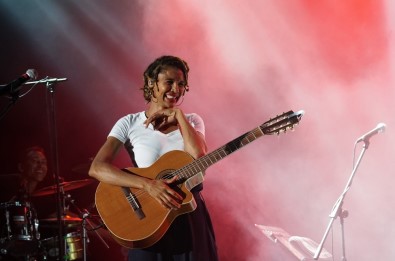 Yeni Nesil Star Ayo Bursa'da Konser Verdi