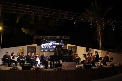 İdil Biret, 26 Temmuz'da Kuşadalılarla Buluşacak