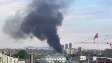 Zeytinburnu'nda Korkutan Yangın