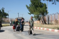 GÜMRÜK MUHAFAZA - Bayramı Ülkelerinde Geçiren 13 Bin Suriyeli Türkiye'ye Döndü