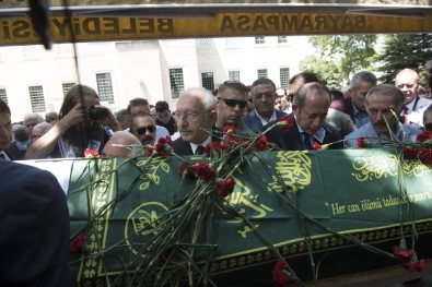 CHP Lideri Kılıçdaroğlu Bayrampaşa Eski İlçe Başkanı Zahit Gürdal'ın Cenaze Törenine Katıldı
