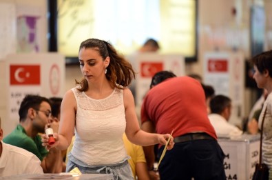 Dünya Üzerindeki 193 Ülkenin 170'İnde Türk Vatandaşı Bulunuyor