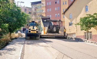 Hakkari'deki Caddeler Asfalta Hazırlanıyor
