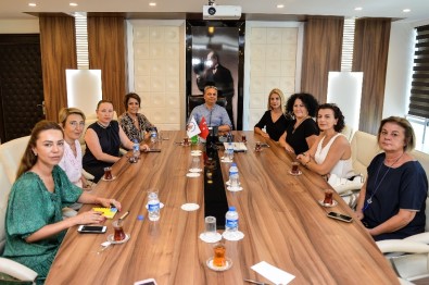 Kadın Girişimcilerden Başkan Uysal'a Ziyaret