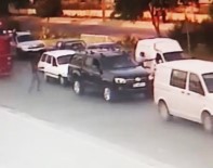 YANKESİCİLİK VE DOLANDIRICILIK BÜRO AMİRLİĞİ - Konuşurken Cep Telefonunu Çaldılar