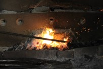 50 Yıllık Demircilik Hayatında Hakim, Mimar Ve Doktor Yetiştirdi