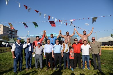 Pursaklar'da Şampiyon Başpehlivan Hamza Köseoğlu Oldu