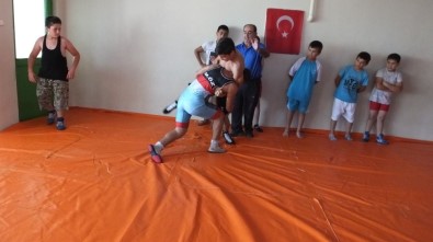 Balıkesir'de Yaz Spor Okulları Çocukları Sporla Buluşturdu