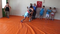 BADMINTON - Balıkesir'de Yaz Spor Okulları Çocukları Sporla Buluşturdu