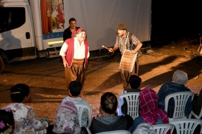 'Köy Seyirlik' Oyunu Gülnar'da Sahnelendi