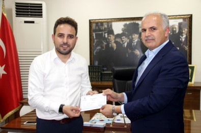 Milletvekili İshak Gazel, Diyanet Vakfı'na 2 Hisse Kurban Bağışında Bulundu