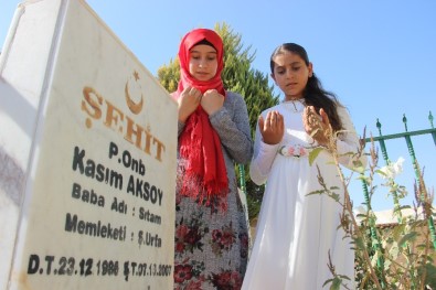(Özel) Şehidin Yırtık Çoraplarıyla Türkiye'yi Ağlatan Kızları Kandil'e Türk Bayrağı Dikilmesini İstedi