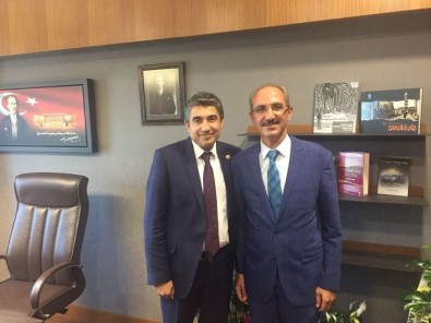 Rektör Karakaya, Kırşehir Milletvekili Dr. Metin İlhan'ı Ziyaret Etti