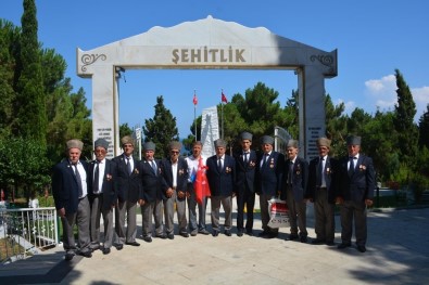 Sinop'ta Kıbrıs Barış Harekatı'nın 44. Yıl Dönümü Nedeniyle Şehitlik Ziyareti