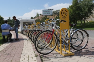 Sivas'ta Ücretsiz Bisiklet Uygulaması