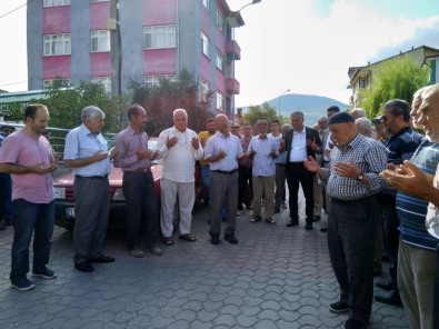 Bayırköy'de Kutsal Topraklara Gidecek Olan Hacı Adayları Uğurlandı