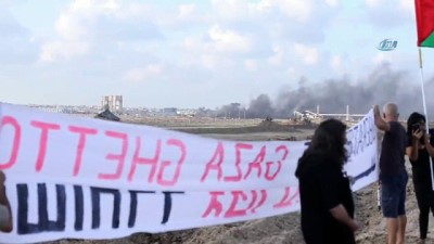 Bir Grup İsrailli Aktivist Gazze Sınırında Filistin Bayrağı Taşıdı