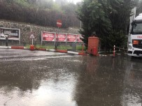 TAKSIM - İstanbul'da Beklenen Yağış Başladı