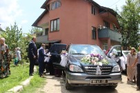 GELİN ARABASI - Başkan Ay, Düğün Yapan Gençlerin Hayallerini Gerçekleştirdi