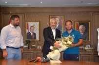 ENVER YıLMAZ - Başkan Yılmaz, Dereceye Giren Güreşçiyi Ağırladı