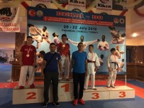 MUSTAFA ARDA - İhlas Koleji'nden Karatede 2 Şampiyonluk