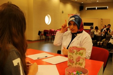 KO-MEK'ten Hastanelere İşaret Dili Eğitimi