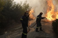 DEVLET TELEVİZYONU - Yunanistan'daki Yangında 1 Kişi Hayatını Kaybetti