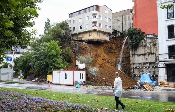 Şok iddia! Çöken bina...