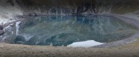 YAVUZKEMAL - 3 Bin Rakımlı Karagöl Hayran Bırakıyor
