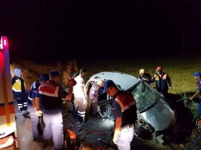 Aslanapa'da Trafik Kazası Açıklaması 2 Yaralı
