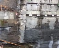 Beyoğlu'nda Çöken Binanın İstinat Duvarı Böyle Yıkıldı