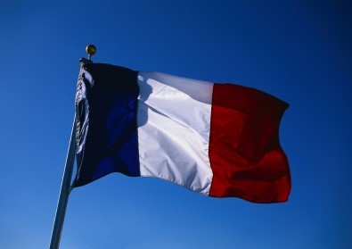 Fransa'da Hükümet İle Parlamento Karşı Karşıya Geldi