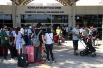 BOĞAZ TURU - İstanbul'a Gelen Turist Sayısı İlk 5 Ayda Yüzde 50 Arttı